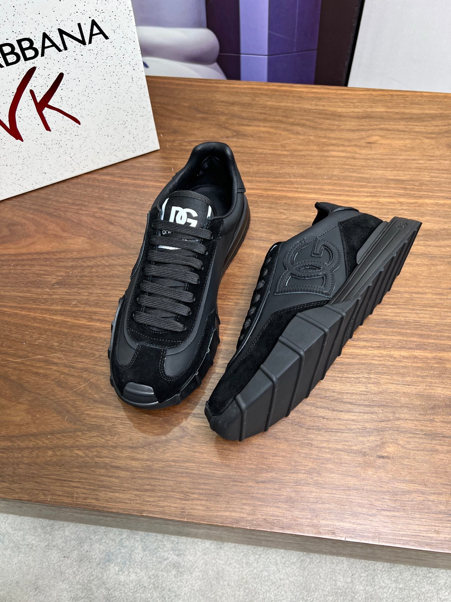 Dolce &Gabbana shoe logo-print sneakers For Men