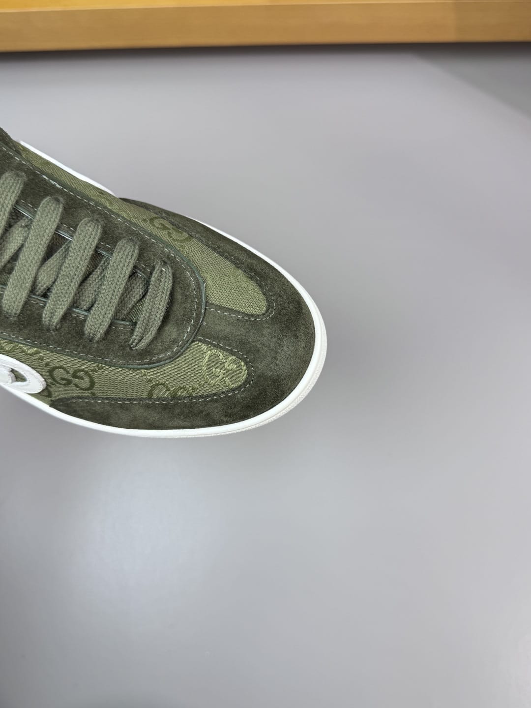 GUCCI Men's G75 trainer Dark Green sneakers
