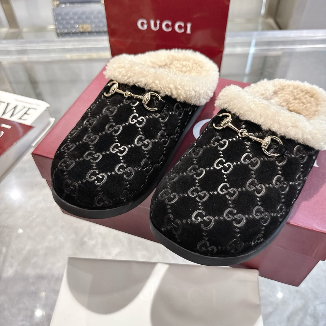 Gucci Women's mule with Horsebit