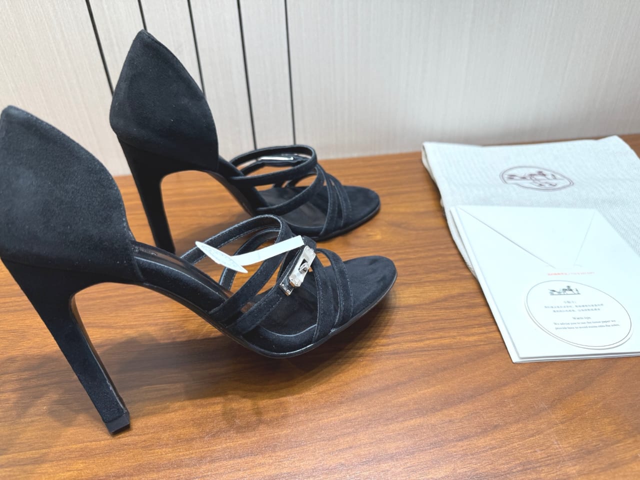 Hermes Lipstick 105 Sandal for woman