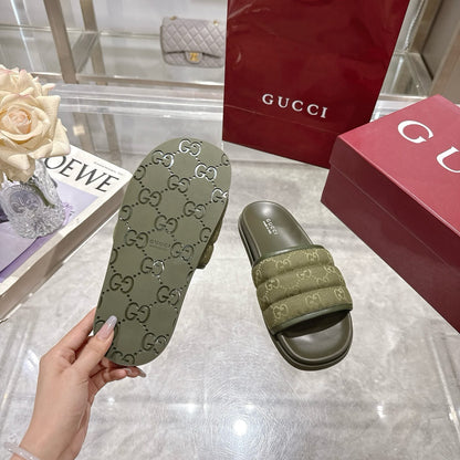 GUCCI Men's slide sandal dark green padded GG canvas