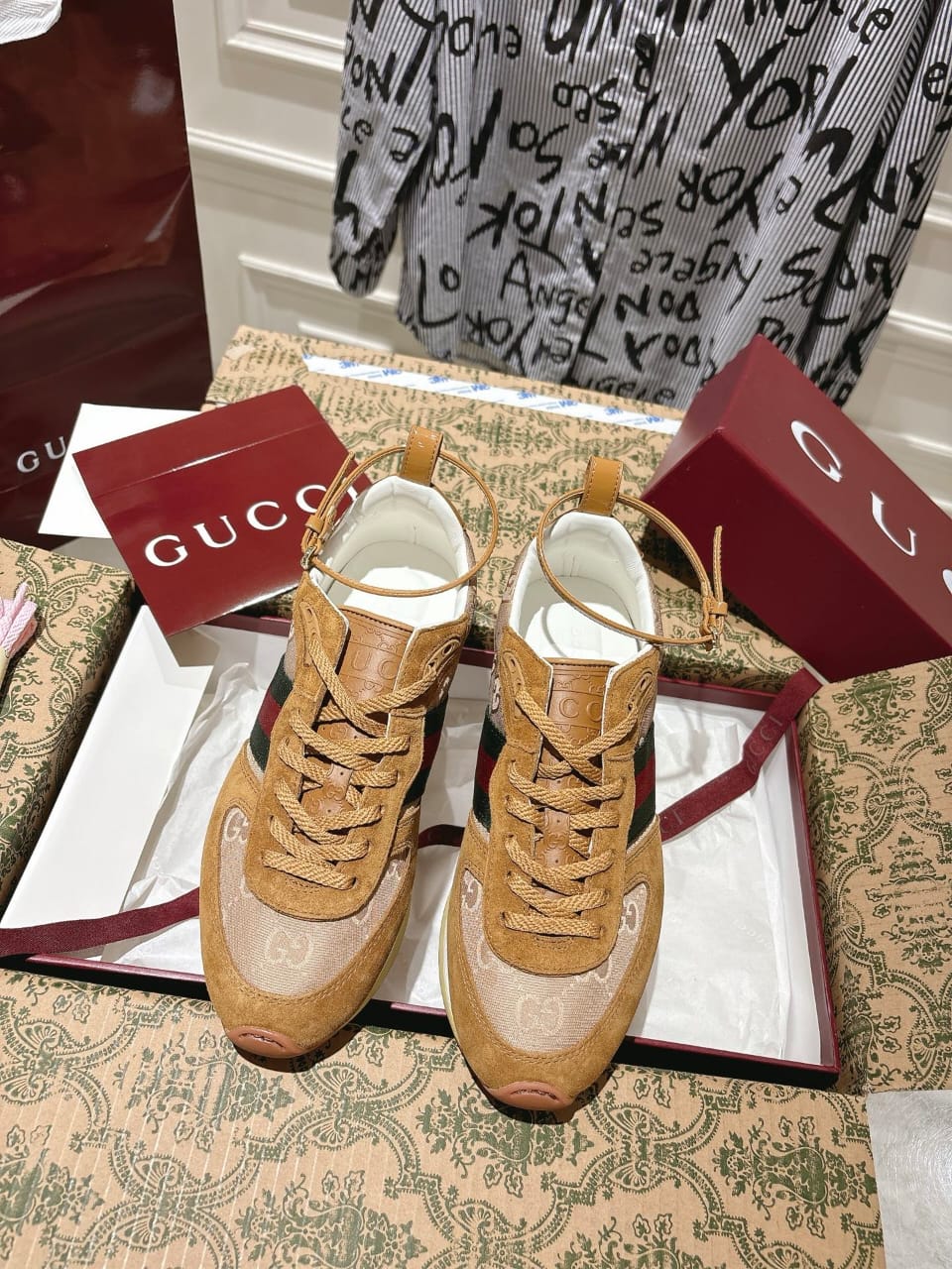Gucci  Women's Gucci Re-Motion sneaker