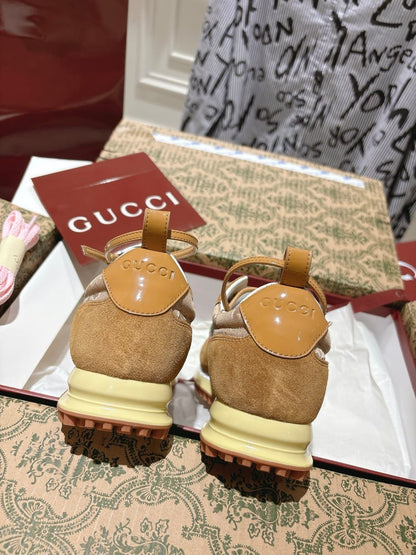 Gucci  Women's Gucci Re-Motion sneaker