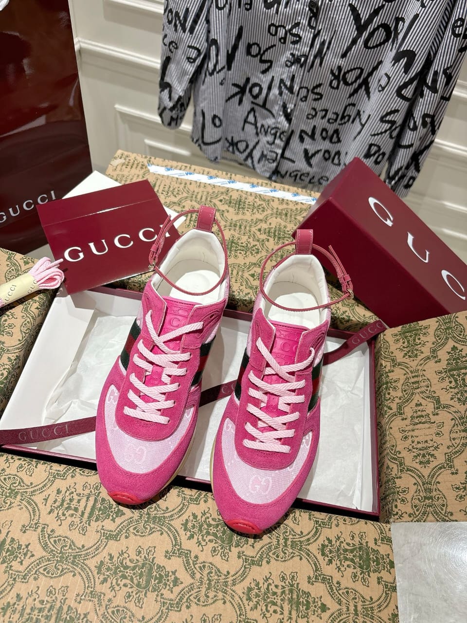 Gucci  Women's Gucci Re-Motion sneaker