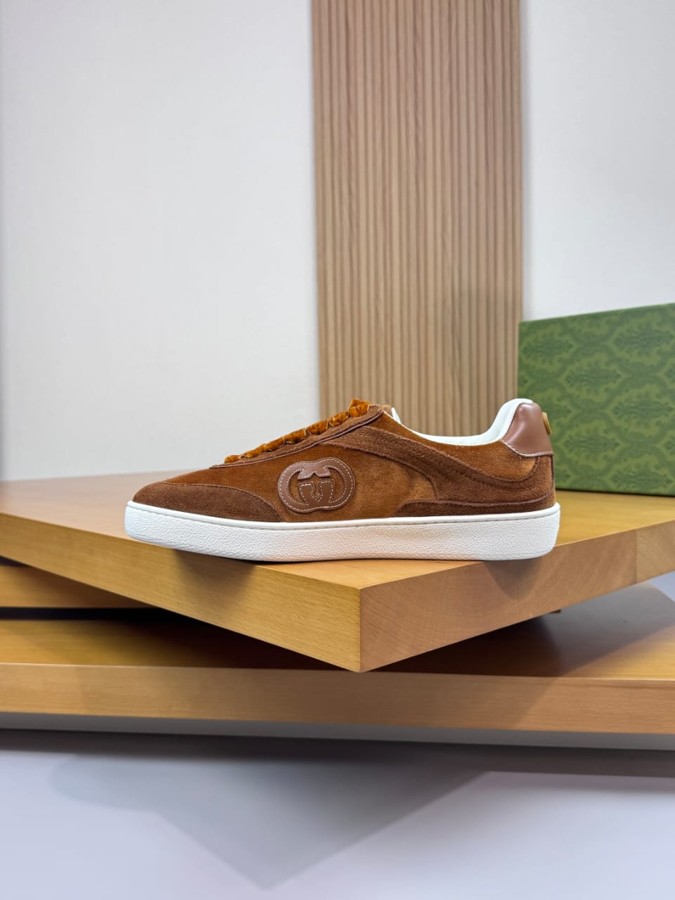 Gucci Women's G75 sneaker