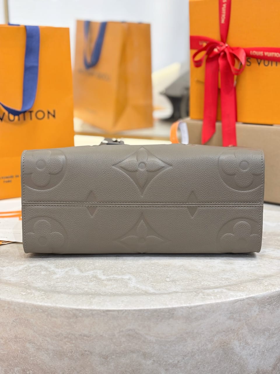 Louis Vuitton OnTheGo MM Monogram Empreinte leather Hand Bags for women