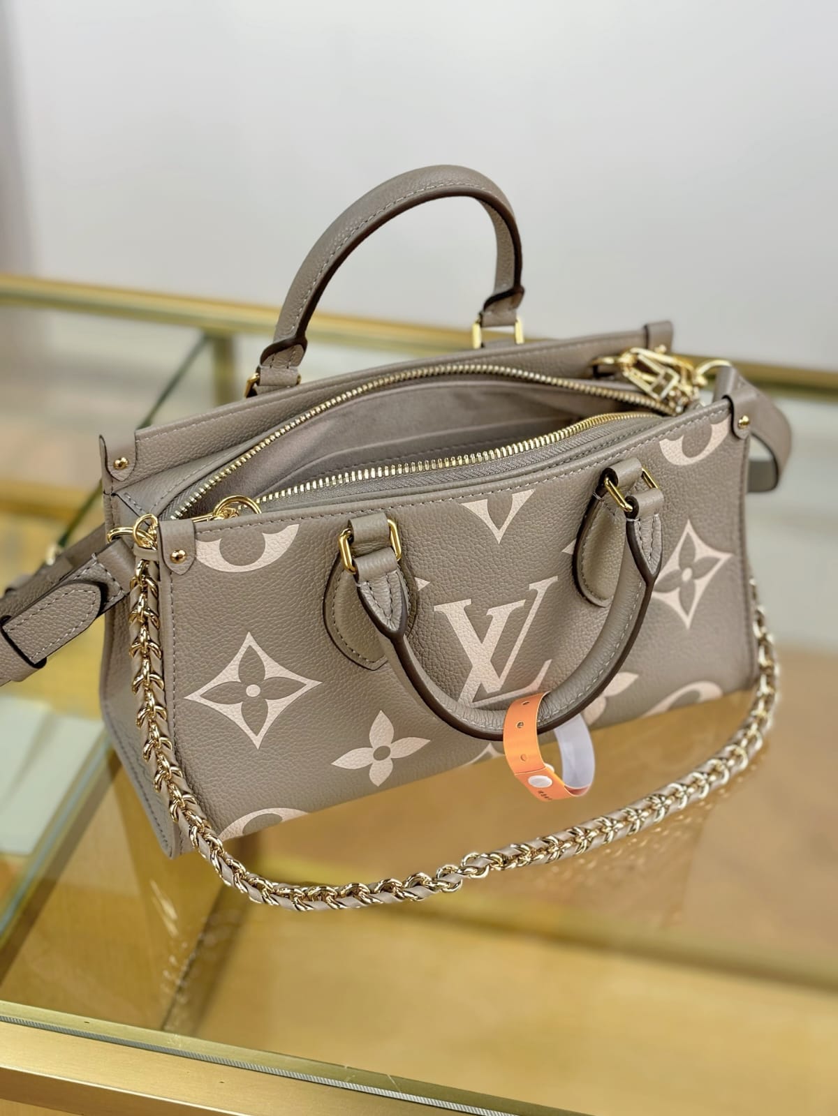Louis Vuitton Dove/Cream Hand Bags for women