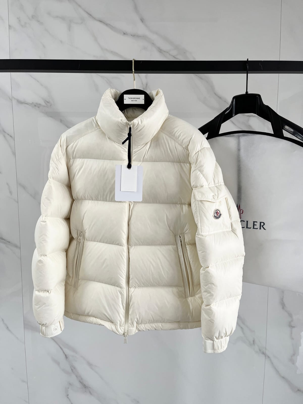 Moncler  Levitha Hooded Short Down Jacket for men