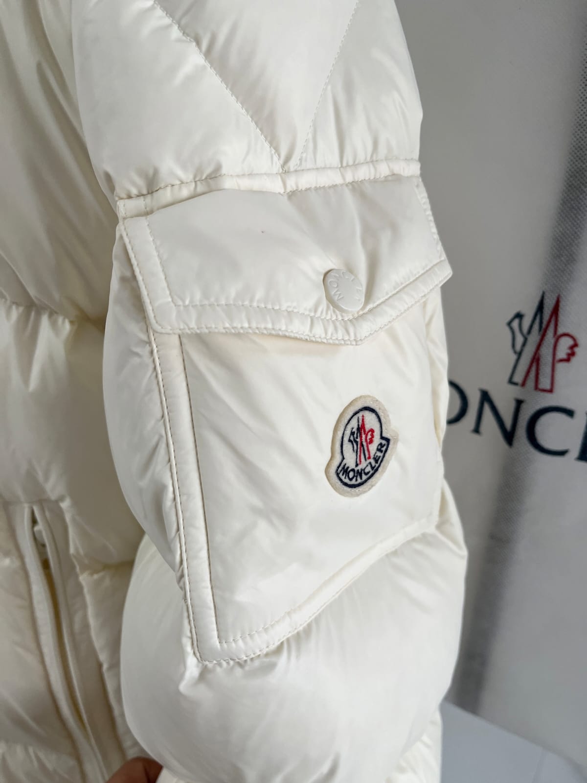 Moncler  Levitha Hooded Short Down Jacket for men