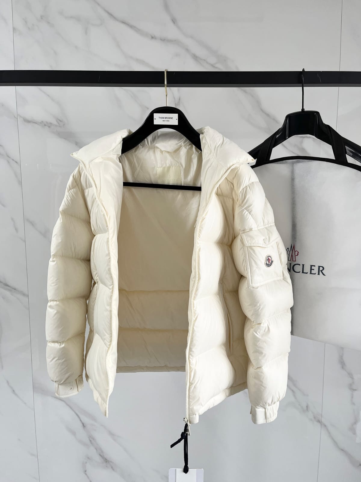 Moncler  Levitha Hooded Short Down Jacket for men