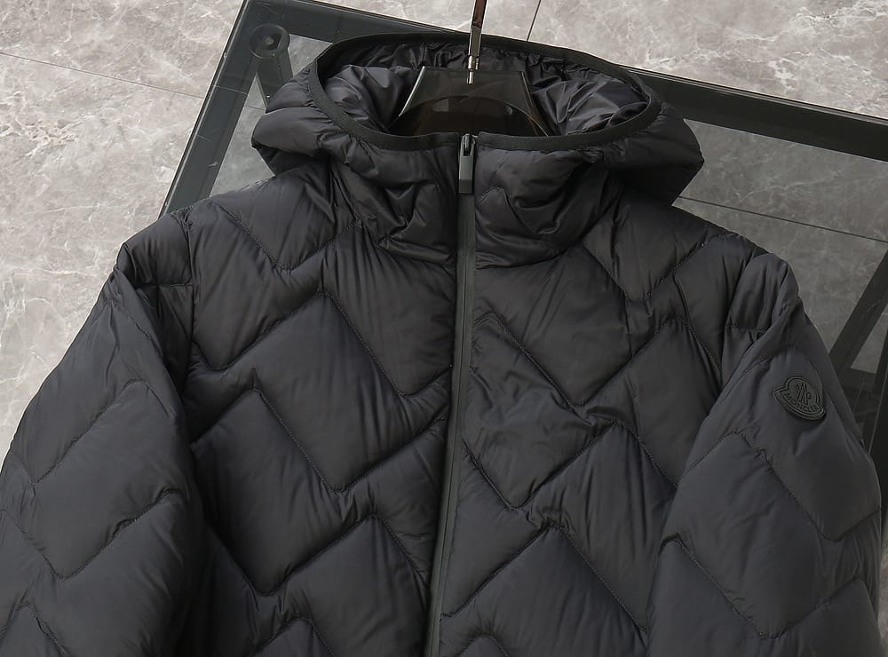 Moncler Bimont Men's Quilted Hooded Short Down Jacket