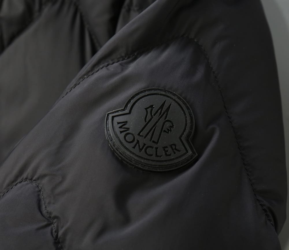 Moncler Bimont Men's Quilted Hooded Short Down Jacket