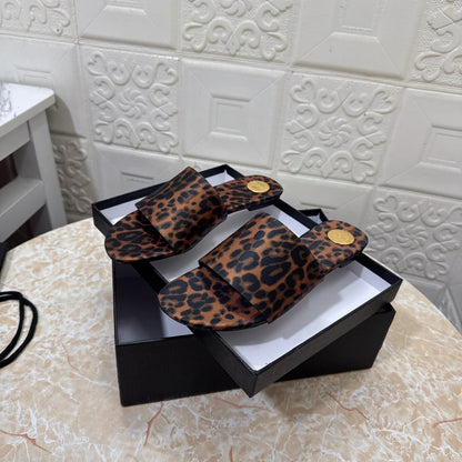 Saint Laurent CARLYLE slides in leopard grosgrain for women