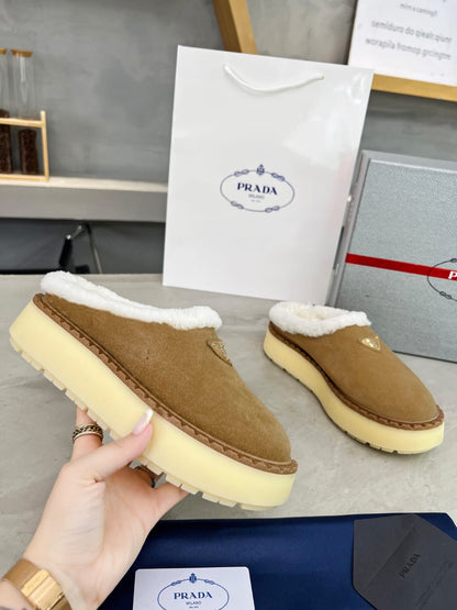 Prada Suede slippers for woman