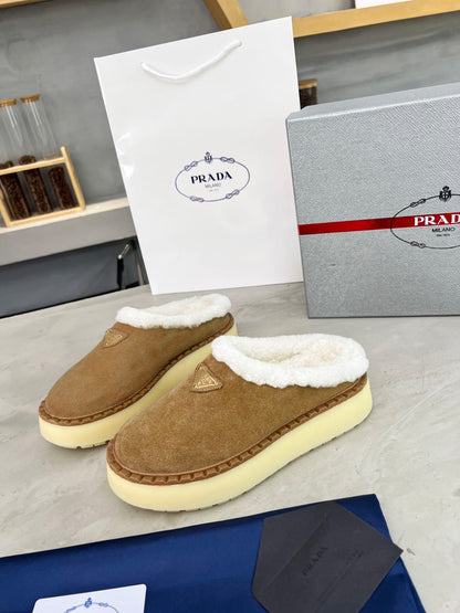 Prada Suede slippers for woman