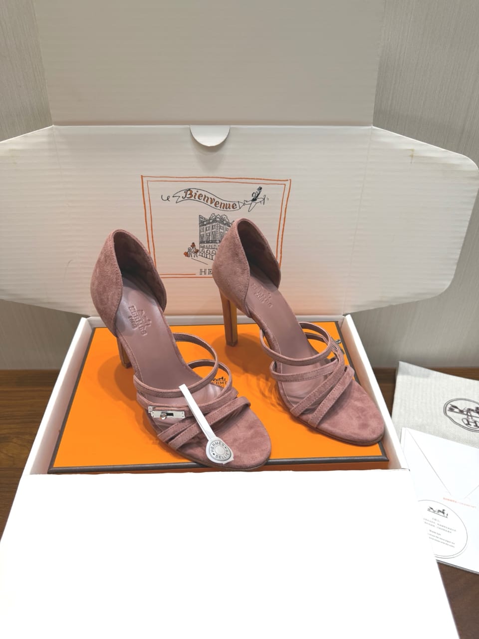 Hermes  Lipstick 105 Sandal for woman