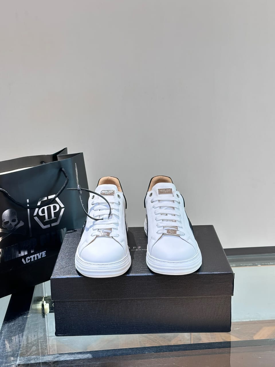Philipp Plein  Patent Leather Lo-Top Sneakers Hexagon for men