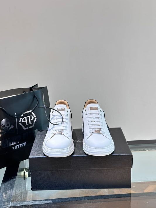 Philipp Plein  Patent Leather Lo-Top Sneakers Hexagon for men