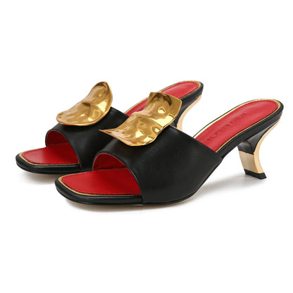 Black Heels With Logo Buckle for women