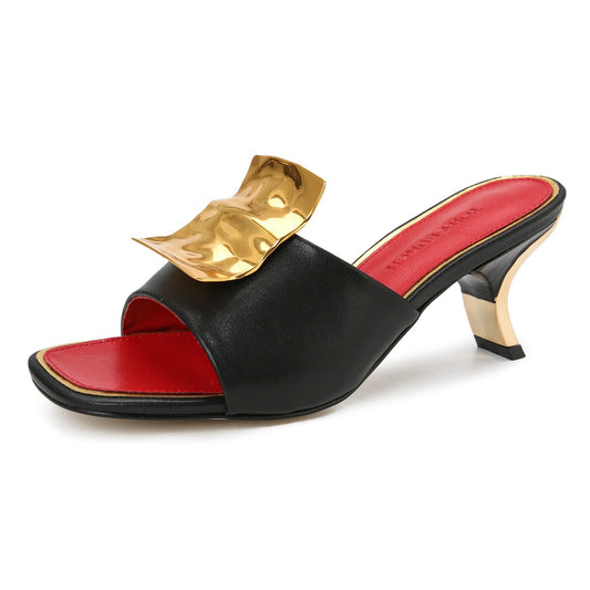Black Heels With Logo Buckle for women